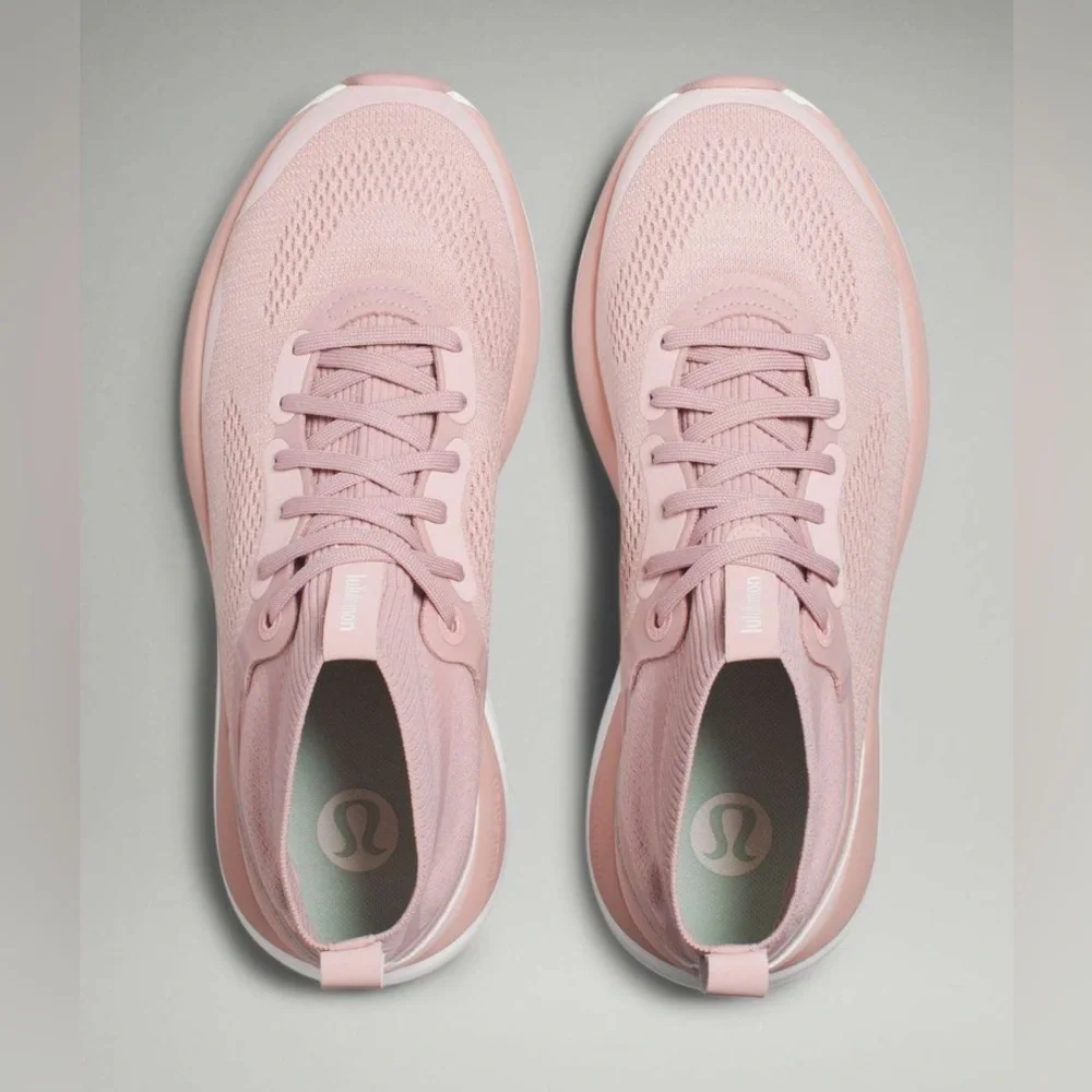 Lululemon Chargefeel Mid Workout Size 7 or 8 Brand NEW - Picture 4 of 10